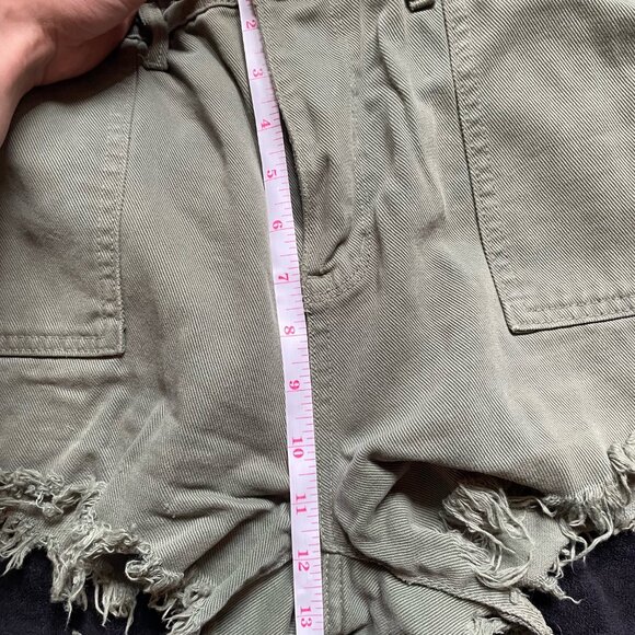 High rise Green Denim Shorts - Picture 4 of 5